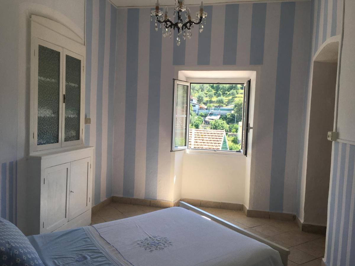 Casa Elvira Villa Imperia Exteriör bild