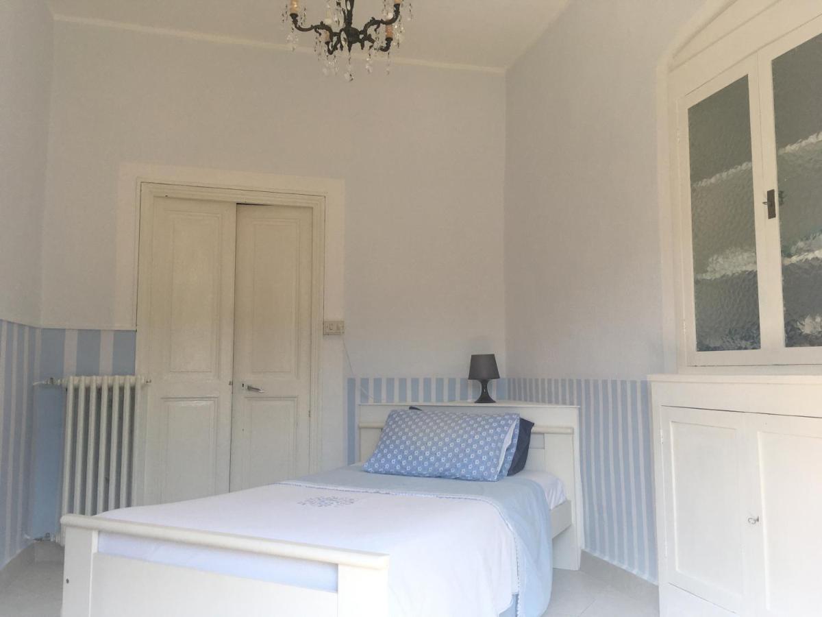 Casa Elvira Villa Imperia Exteriör bild